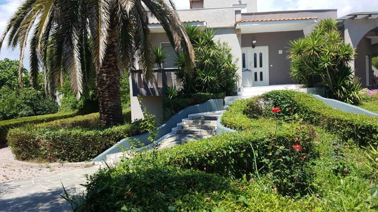 Néa Péramos House With Gardenヴィラ エクステリア 写真